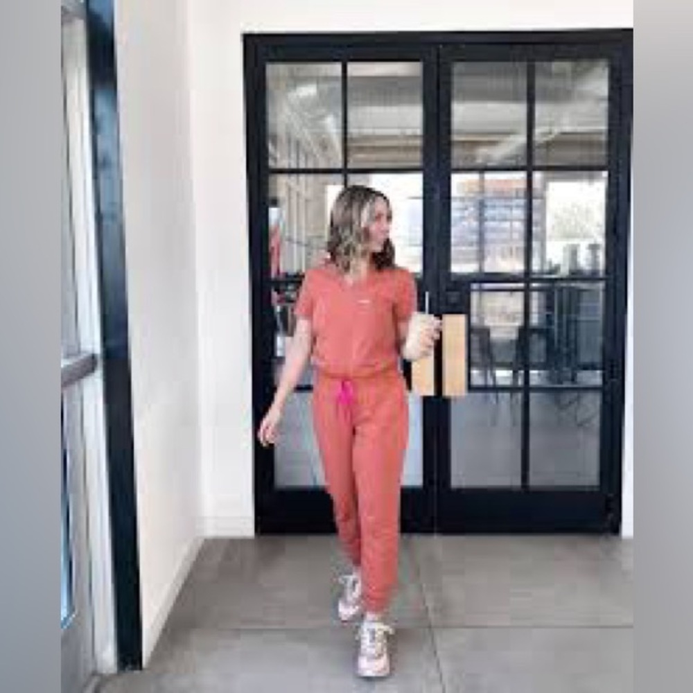 Figs scrubs set in Terracotta color SOLD OUT ONLINE!!!